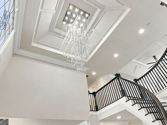 5th image of 8585 Royal Troon Dr