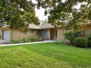 7131 N Lombardy Rd, Fox Pt, WI 53217