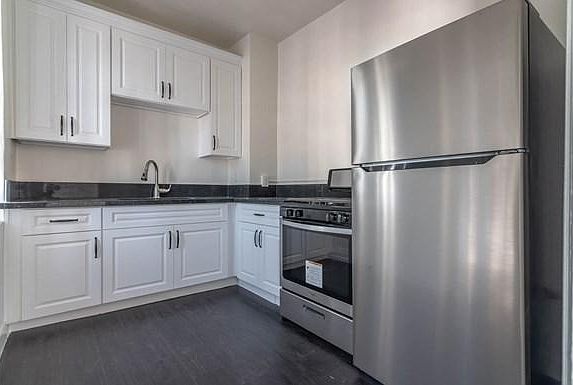 1st image of 933-939 N Ardmore Ave #2B-1Ba