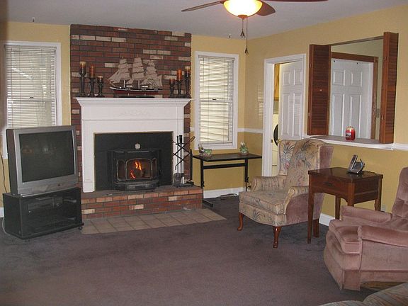 Family Rm with new insert and wet bar