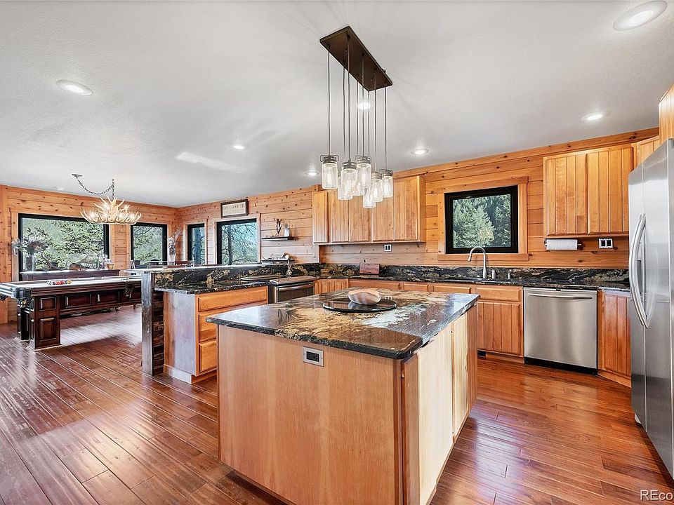 2nd image of 1055 Saddleback Drive