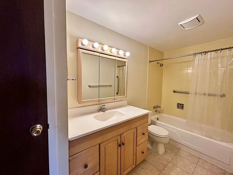 1850 Folsom St #303 — Photo 5