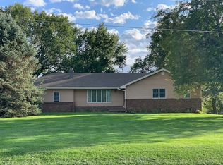 1090 211th St, Shenandoah, IA 51601