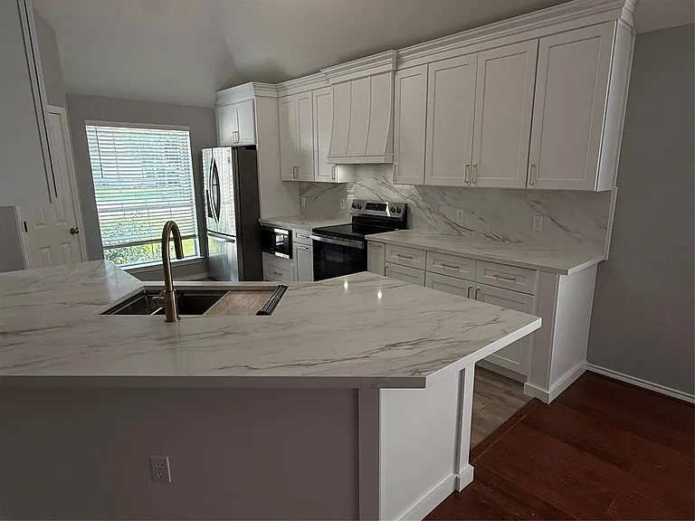 11831 Rainbow Bridge Ln — Photo 7