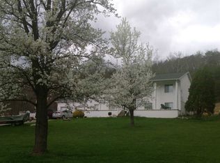 3528 Howells Mill Rd, Ona, WV 25545
