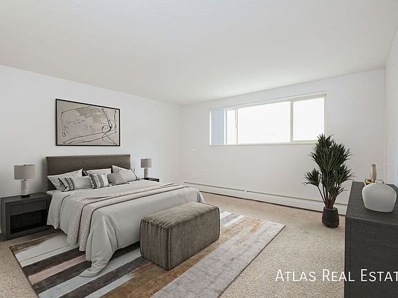 2nd image of 4993 N King St #303