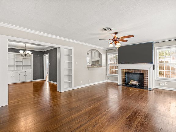 4th image of 3901 Linden Ave