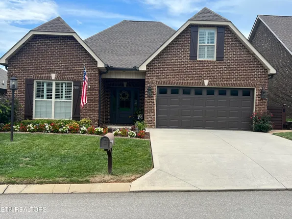2319 Torrey Pines Dr, Maryville, TN 37801