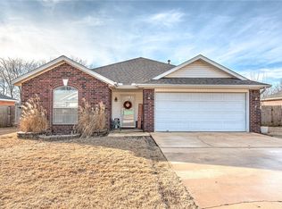 621 Patty Ln, Centerton, AR 72719