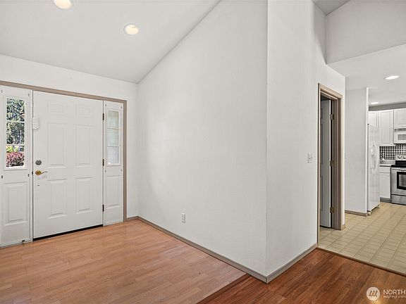 3rd image of 13007 Sunridge Way E