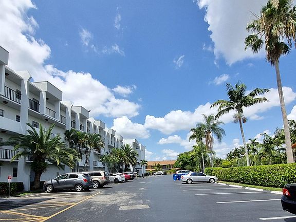 2nd image of 3000 E Sunrise Lakes Dr #108