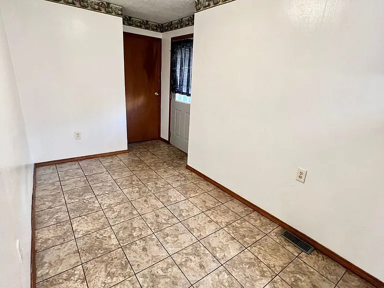 209 Wynoka Street — Photo 11
