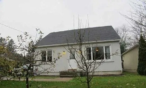 4 bed, $3,200 — Photo 1