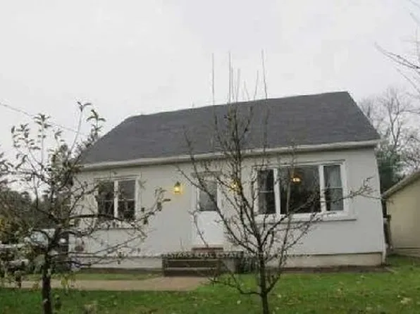 553 Rebecca St, Oakville, ON L6K 1L2