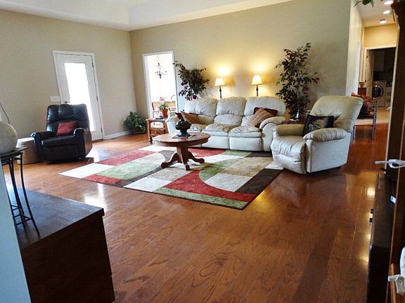 5th image of 2222 Shelby Dr