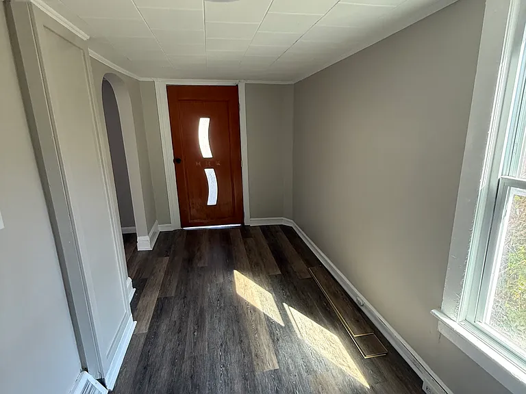 54 Terrace St — Photo 3