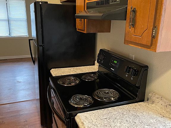 3rd image of 1508 Smoot Dr #B