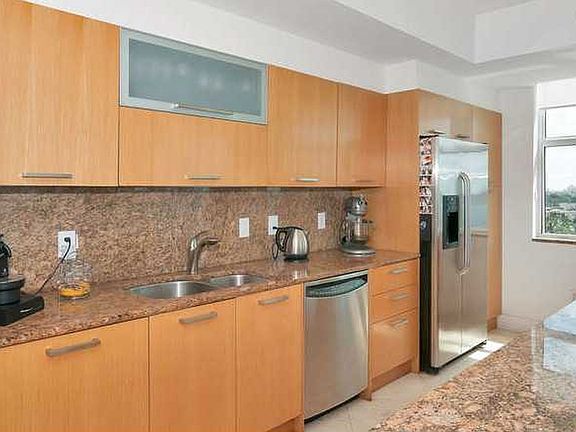 kitchen side 1