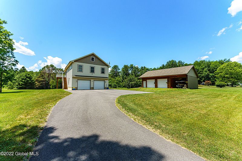 3rd image of 129 Hadlock Pond Road