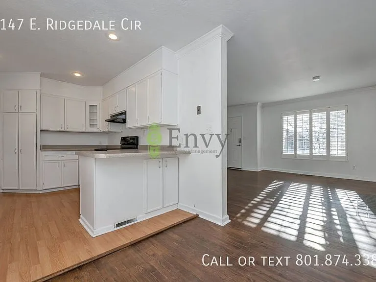 1147 E Ridgedale Cir — Photo 5