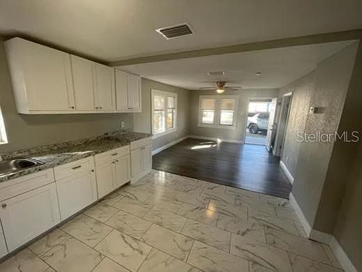 3rd image of 3305 E 21st Ave
