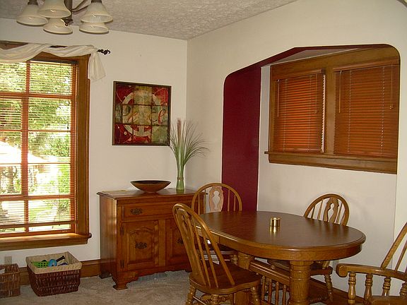 3rd image of 1412 Dietz Ave