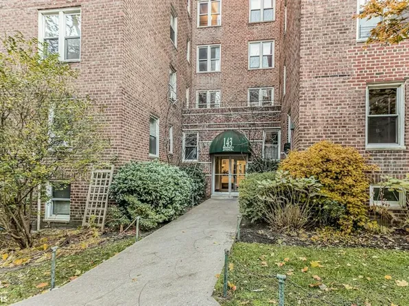 143 Bennett Avenue image 1 of 7