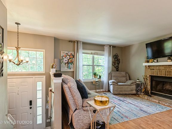 2nd image of 2627 N Augusta Dr