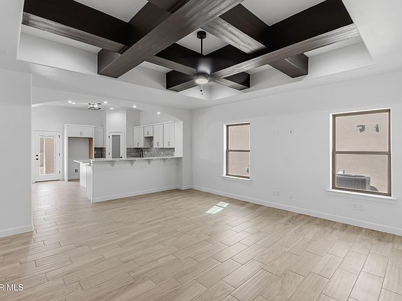 4th image of 781 Cedarwood Ave