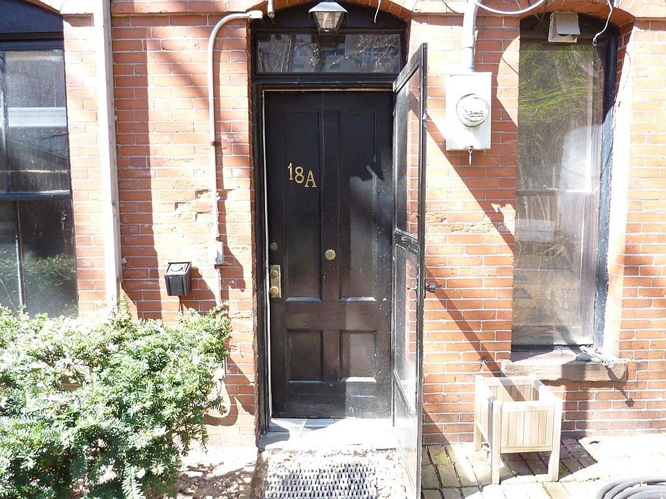 1st image of 18A Monmouth Ct #1