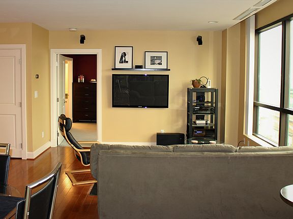 5th image of 600 Main St Unit 804