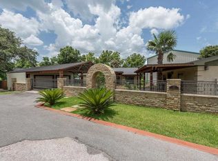429 Larson St, Llano, TX 78639