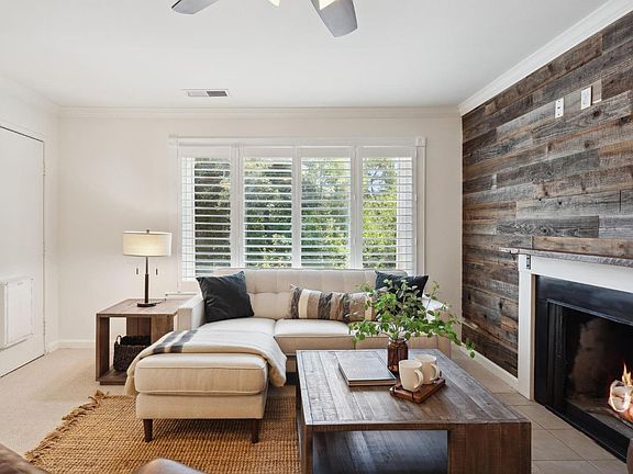 3rd image of 864 Tamalpais Avenue #E