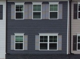 33 Cobalt Ln #80, Newnan, GA 30265