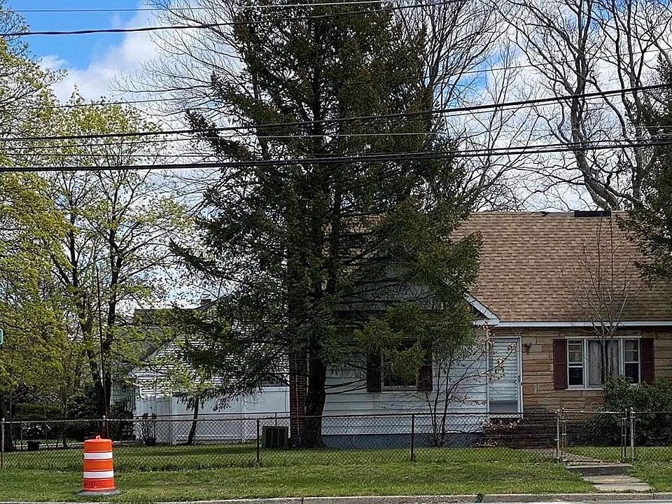 1st image of 2091 Deer Park Avenue