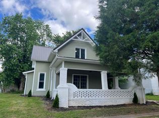 908 E Cherry St, Petersburg, IN