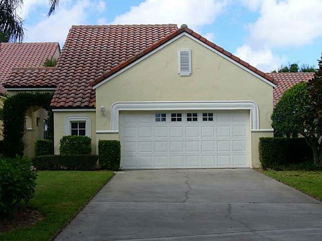 1st image of 1635 Victoria Cir