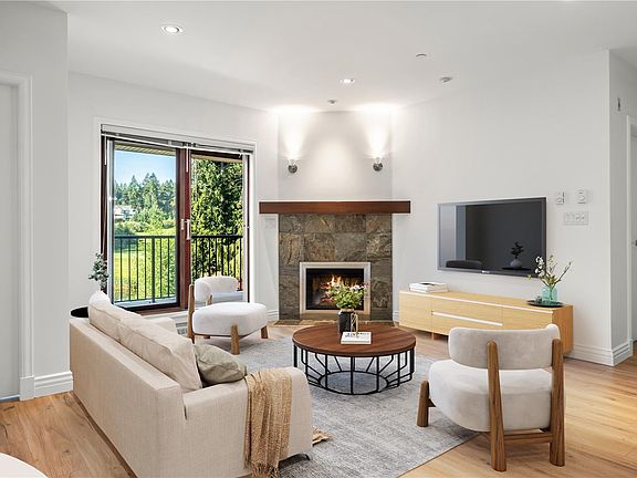 5th image of 1325 Bear Mountain Pkwy #204