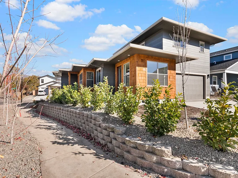 421 Creekside Way #B — Photo 2