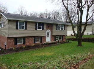 1031 Saxton Dr, State College, PA 16801