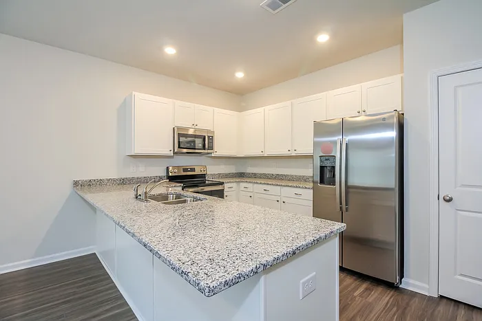 207 Dorian Loop — Photo 8