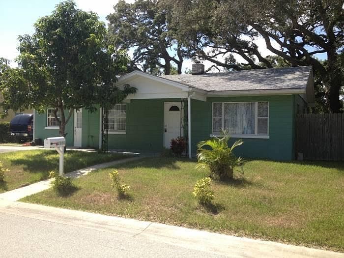 1st image of 1080 Riverdale Dr