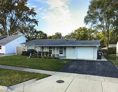 6 E Briarwood Dr, Streamwood, IL, 60107