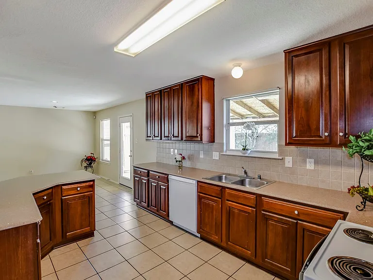 18231 Valebluff Ln — Photo 15