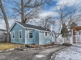 10-10 Barnes St #R, Wareham, MA 02571