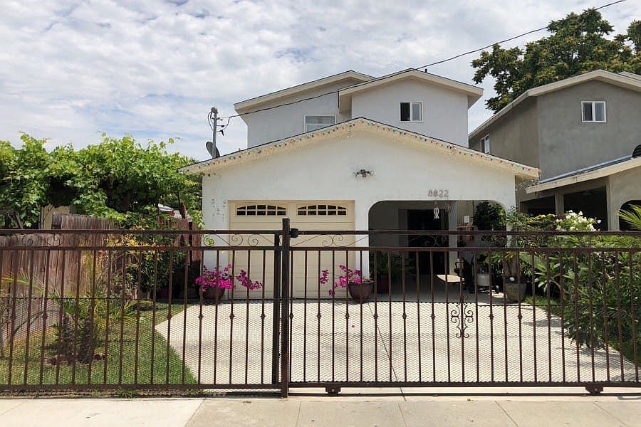 1st image of 8822 Holmes Ave