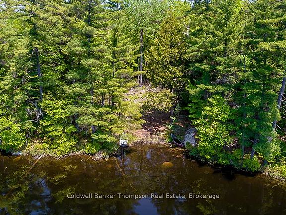 4th image of 29 Bear Lake Rd