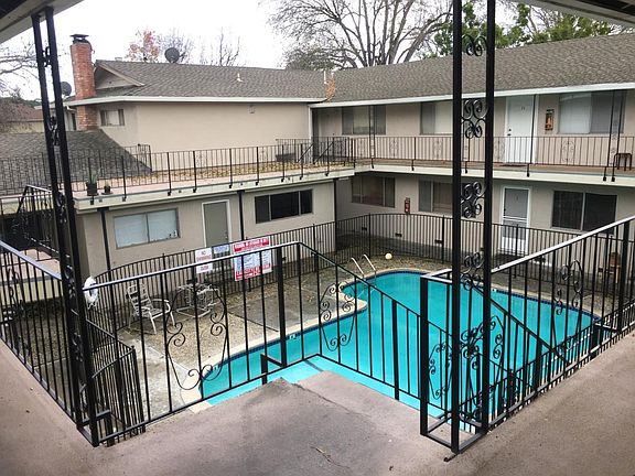 3rd image of 1277 Leigh Ave