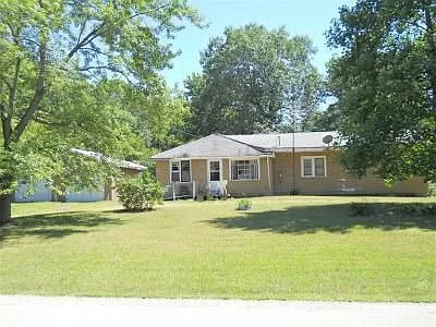 1767 W 800 N photo 1