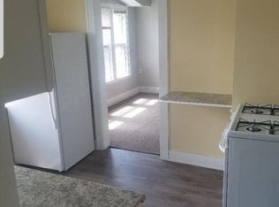 2221 Wascana Ave, Lakewood, OH 44107